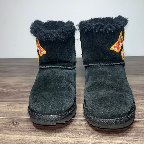 UGG  Boots Kids US 3  Mini Bailey Bow II Butterfly Black - Picture 3 of 7